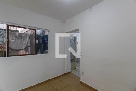 Quarto de casa para alugar com 2 quartos, 70m² em Vila Primavera, São Paulo