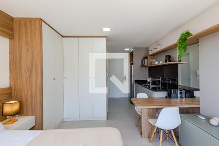 Sala/Quarto de kitnet/studio para alugar com 1 quarto, 30m² em Auxiliadora, Porto Alegre