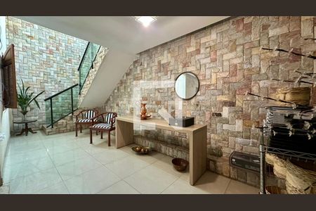 Sala de casa à venda com 4 quartos, 446m² em Carlos Prates, Belo Horizonte