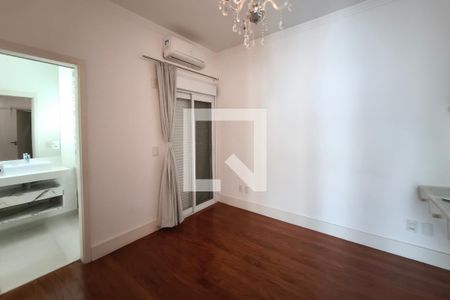 Quarto Suíte 2 de casa de condomínio para alugar com 6 quartos, 459m² em Swiss Park, Campinas