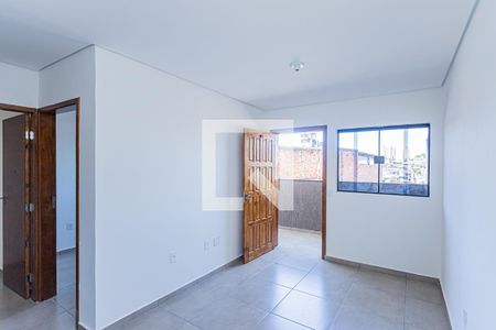 Sala, cozinha e área de serviço de apartamento à venda com 2 quartos, 42m² em Freguesia do Ó, São Paulo