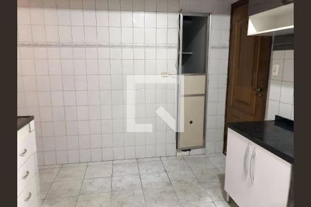 Cozinha de apartamento à venda com 3 quartos, 76m² em Carlos Prates, Belo Horizonte