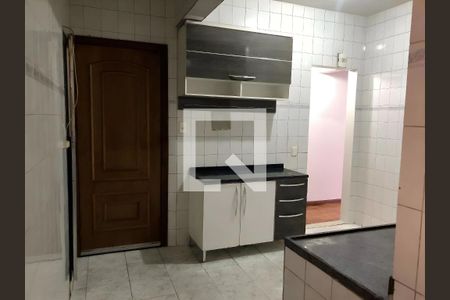 Cozinha de apartamento à venda com 3 quartos, 76m² em Carlos Prates, Belo Horizonte