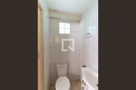 Banheiro da Casa 1 de casa à venda com 1 quarto, 200m² em Vila Caraguatá, São Paulo