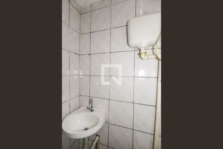 Banheiro Social de casa para alugar com 1 quarto, 20m² em Jardim Brasil, São Paulo