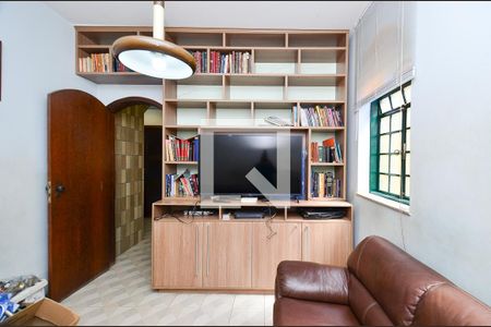 Sala de TV de casa à venda com 4 quartos, 390m² em Bom Jesus, Belo Horizonte