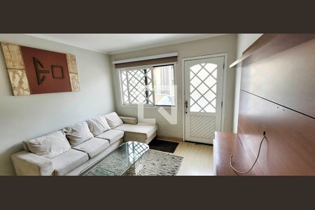 Sala de casa de condomínio para alugar com 2 quartos, 80m² em Campo da Venda, Itaquaquecetuba