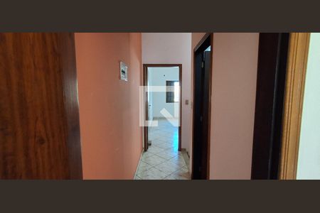 Corredor de casa à venda com 3 quartos, 155m² em Vila Antonieta, São Bernardo do Campo