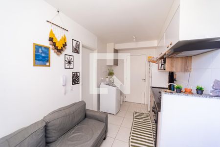 Sala/Cozinha e Área de Serviço de apartamento à venda com 1 quarto, 28m² em Vila Penteado, São Paulo