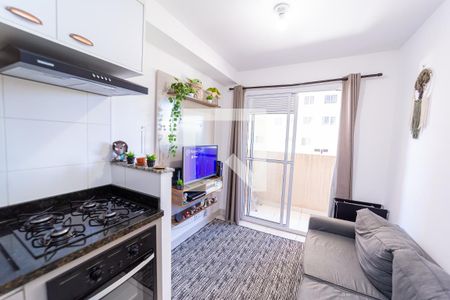 Sala/Cozinha de apartamento à venda com 1 quarto, 28m² em Vila Penteado, São Paulo