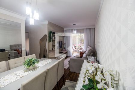 Sala de apartamento à venda com 3 quartos, 80m² em Jardim Tupanci, Barueri