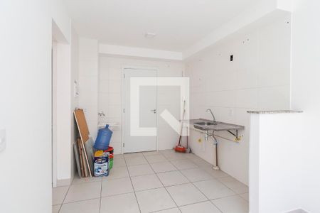 Sala/Cozinha de apartamento à venda com 2 quartos, 45m² em Itaquera, São Paulo