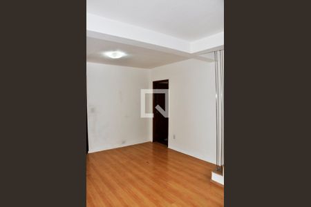 Sala de casa à venda com 3 quartos, 133m² em Vila Cruz das Almas, São Paulo