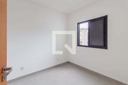 Quarto 2 de apartamento para alugar com 2 quartos, 53m² em Penha de França, São Paulo