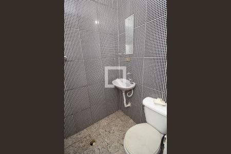 Casa 1 - Banheiro de casa à venda com 5 quartos, 148m² em Jardim Peri, São Paulo