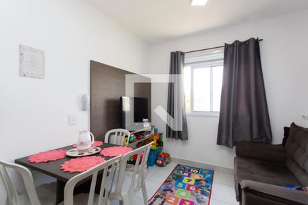 Sala / Cozinha de apartamento à venda com 2 quartos, 33m² em Vila Carmosina, São Paulo