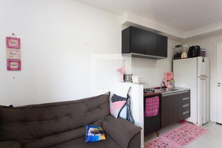 Sala / Cozinha de apartamento à venda com 2 quartos, 33m² em Vila Carmosina, São Paulo