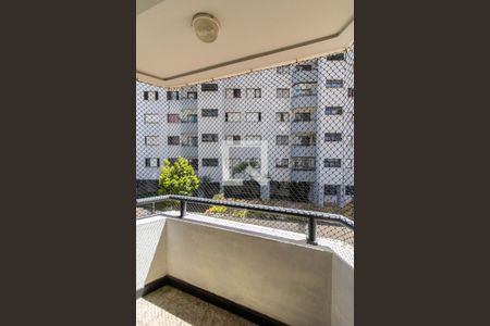 Sacada de apartamento para alugar com 3 quartos, 81m² em Vila Rosalia, Guarulhos