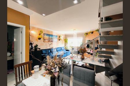 Sala de casa de condomínio à venda com 3 quartos, 160m² em Medeiros, Jundiaí