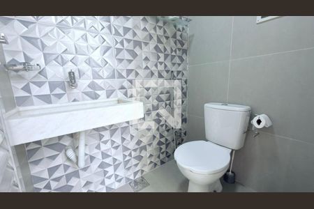 Banheiro social de casa à venda com 3 quartos, 600m² em Várzea, Lagoa Santa