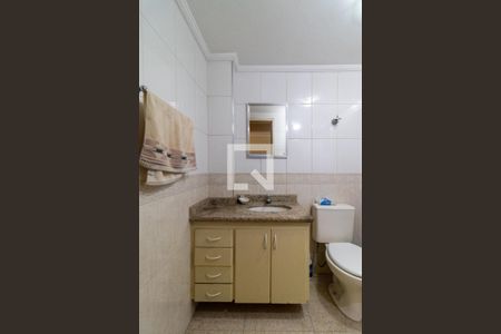 Banheiro de apartamento para alugar com 1 quarto, 56m² em Vila Romana, São Paulo