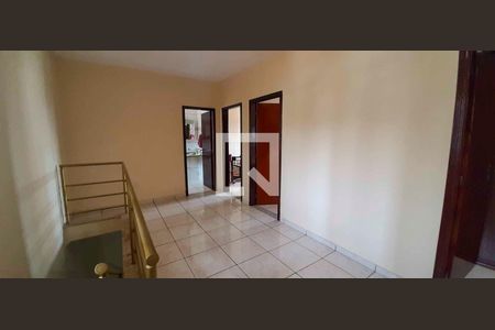 Hall de casa à venda com 3 quartos, 130m² em Jardim das Flores, Osasco
