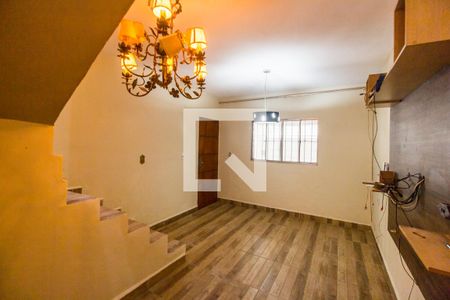 Sala de casa para alugar com 2 quartos, 100m² em Vila da Oportunidade, Carapicuíba