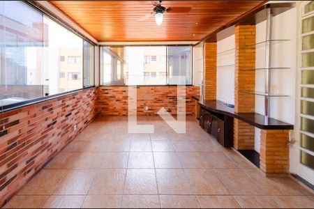 Varanda de casa à venda com 5 quartos, 345m² em Coração Eucarístico, Belo Horizonte