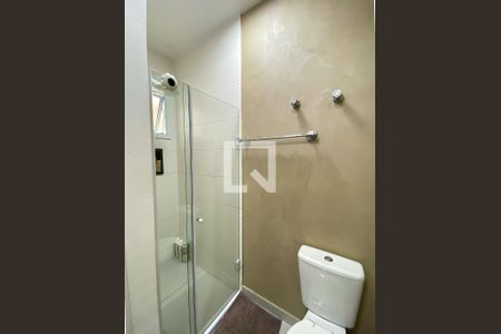 Banheiro da Suíte de casa de condomínio à venda com 3 quartos, 100m² em Santo Amaro, São Paulo