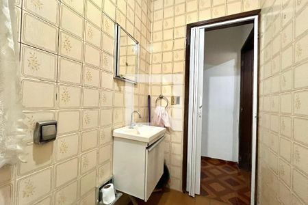 Banheiro 1 de casa à venda com 4 quartos, 90m² em Vila Fachini, São Paulo