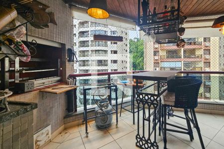 Varanda de apartamento para alugar com 3 quartos, 136m² em Pitangueiras, Guarujá