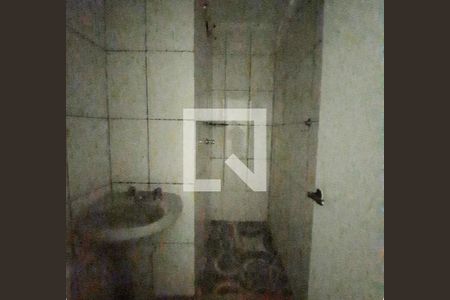 Banheiro de casa para alugar com 2 quartos, 50m² em Jardim Raposo Tavares, São Paulo