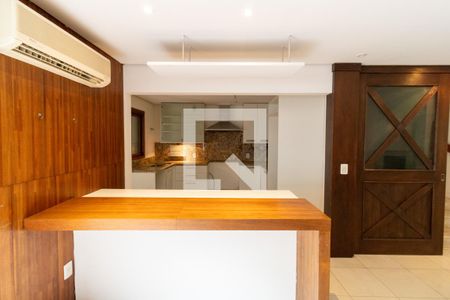 Cozinha de casa de condomínio para alugar com 4 quartos, 400m² em Jardim Isabel, Porto Alegre