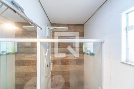 Banheiro de apartamento à venda com 2 quartos, 90m² em Vila Linda, Santo André