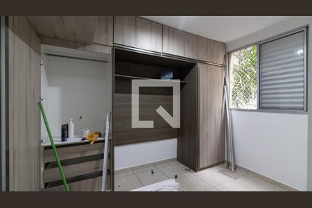 Quarto 1 de apartamento à venda com 2 quartos, 43m² em Jardim Santa Teresinha, São Paulo