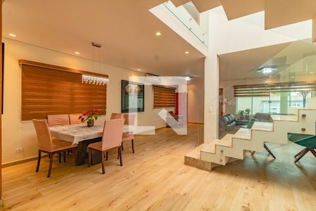 Casa à venda com 4 quartos, 449m² em Cidade Vargas, São Paulo