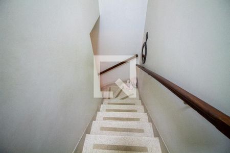 Escada de casa para alugar com 2 quartos, 138m² em Cidade Monções, São Paulo