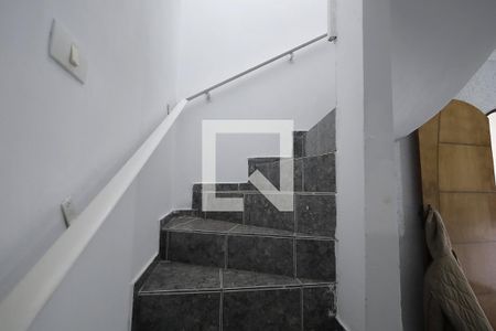 Escada de casa para alugar com 3 quartos, 300m² em Parque Novo Oratório, Santo André