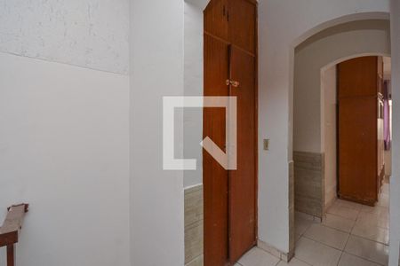 Corredor de casa para alugar com 1 quarto, 50m² em Jardim Prudência, São Paulo