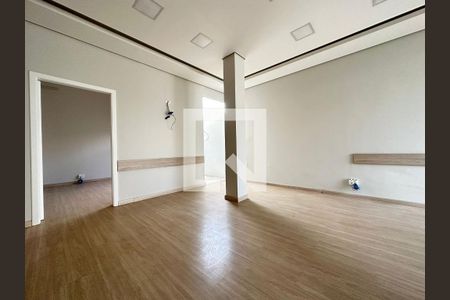 Sala de casa para alugar com 8 quartos, 406m² em Centro, Uberlândia