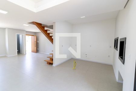 Cozinha de casa de condomínio à venda com 3 quartos, 130m² em Hípica, Porto Alegre