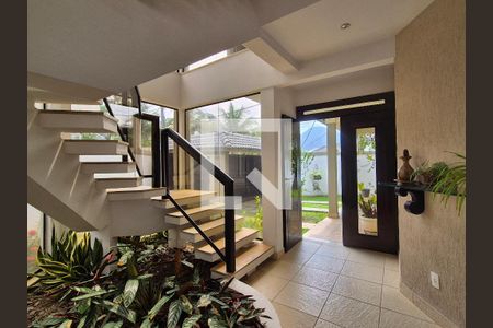 Casa de Condomínio para alugar com 4 quartos, 400m² em Vargem Pequena, Rio de Janeiro