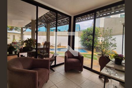 Casa de Condomínio para alugar com 4 quartos, 400m² em Vargem Pequena, Rio de Janeiro