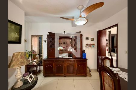 Sala de casa para alugar com 4 quartos, 180m² em Jardim Petropolis, São Paulo