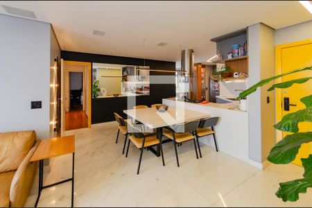 Sala de apartamento à venda com 3 quartos, 110m² em Belvedere, Belo Horizonte