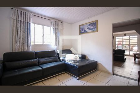 Sala 1 de casa à venda com 5 quartos, 250m² em Sítio Pinheirinho, São Paulo