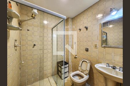 Banheiro de apartamento para alugar com 1 quarto, 86m² em Marapé, Santos