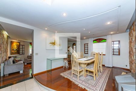 Sala 2 de casa para alugar com 6 quartos, 380m² em Grajaú, Belo Horizonte