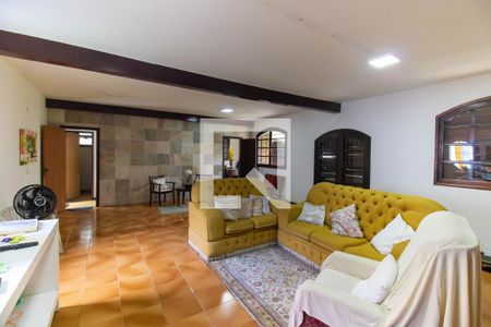 Sala de casa para alugar com 4 quartos, 290m² em Itaipu, Niterói