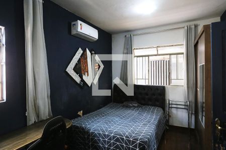 Quarto de casa à venda com 2 quartos, 167m² em São Paulo, Belo Horizonte